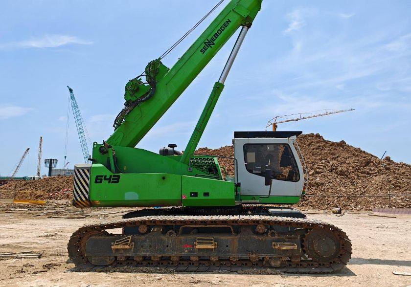 Material handler 643